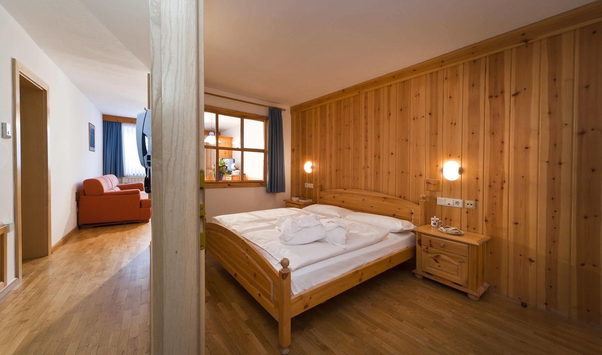 Residence Vallon กอร์วารา อิน บาเดีย ภายนอก รูปภาพ
